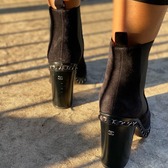 100% Authentic Chanel Chain Around Boots - Picture 3 of 5
